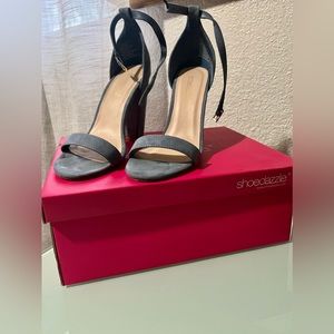 Shoe Dazzle Heels Size:7